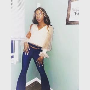 Meet your Posher, Iris